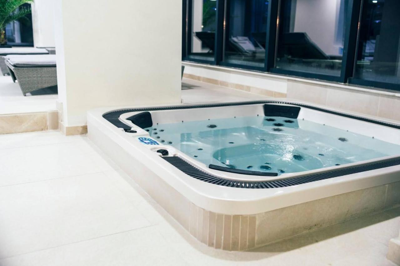 Mur Apartament Alezzi Beach Resort Năvodari Kültér fotó
