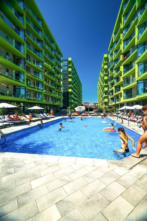 Mur Apartament Alezzi Beach Resort Năvodari Kültér fotó